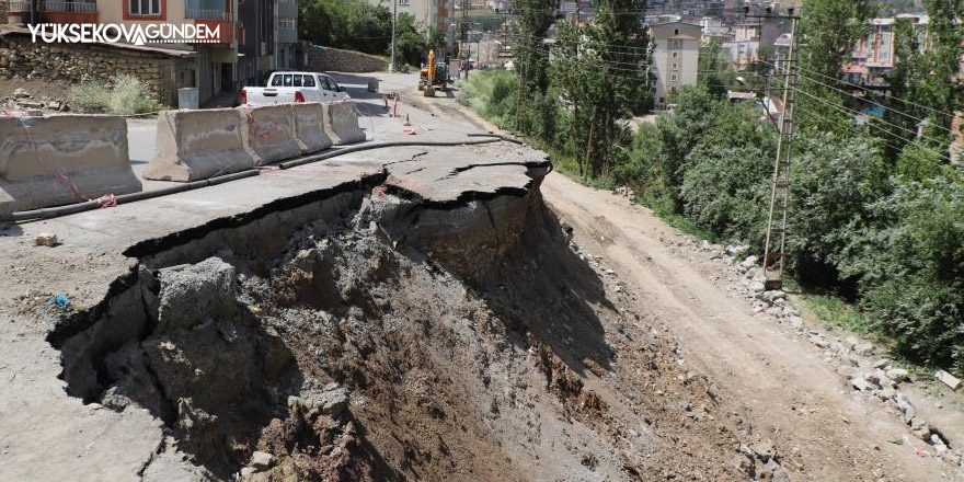 Hakkari'de sanayi yolunda istinat duvarı çalışması