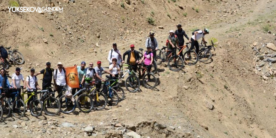 30 kişilik grup 50 kilometre pedal çevirdi