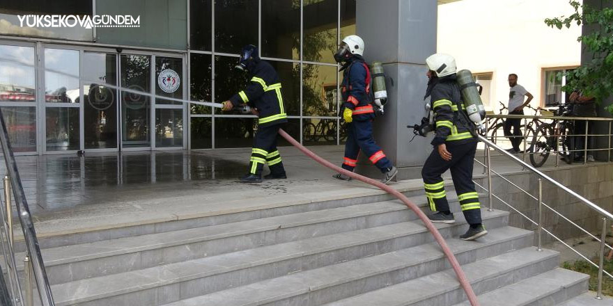 Yüksekova Devlet Hastanesinde yangın tatbikatı