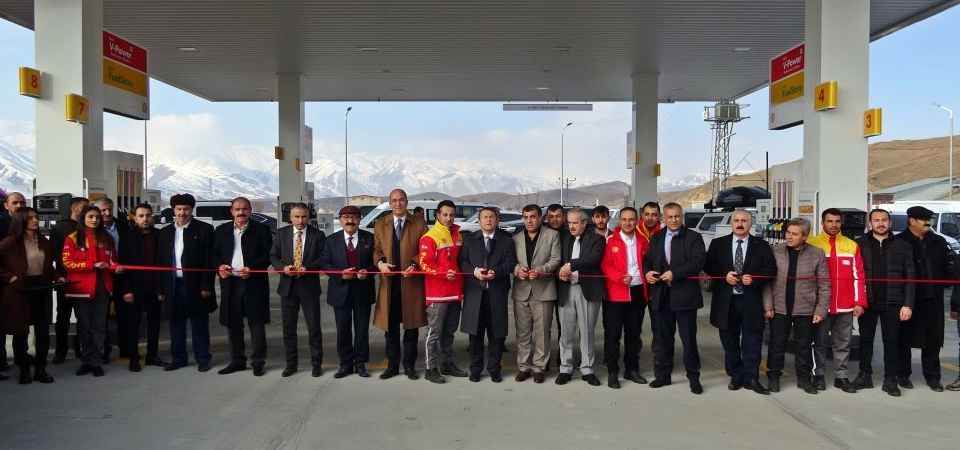 Yüksekova'da 'Shell Petrol' Açıldı