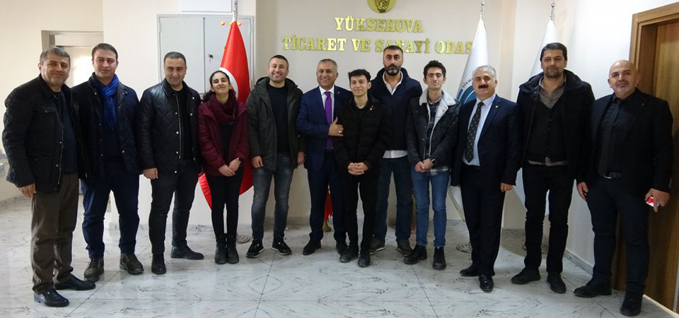 Yüksekovalı İş Adamları Bilgi Yarışmasında Türkiye İkincisi olan öğrencileri ödüllendirdiler