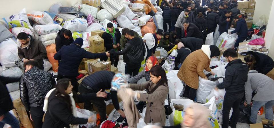 Yüksekovalılar Depremzedeler için Seferber Oldu