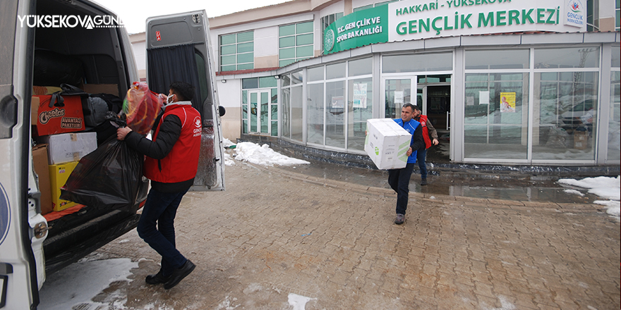 Yüksekova Gençlik Merkezi gönülleri deprem bölgesine gitti