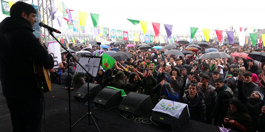 Yüksekova'da Newroz Coşku ile kutlandı