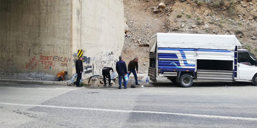 Ramazanda Hakkari ve İlçelerinde halk doğal kaynak sularına akın ediyor