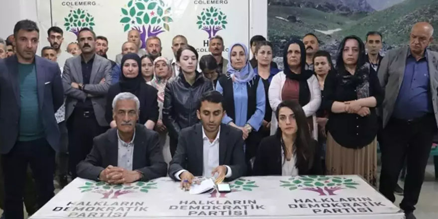 Yeşil Sol Parti Hakkari'de 'Demokrasi nöbeti' başlattı