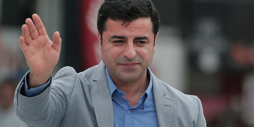 Selahattin Demirtaş, aktif politikayı bıraktığını duyurdu