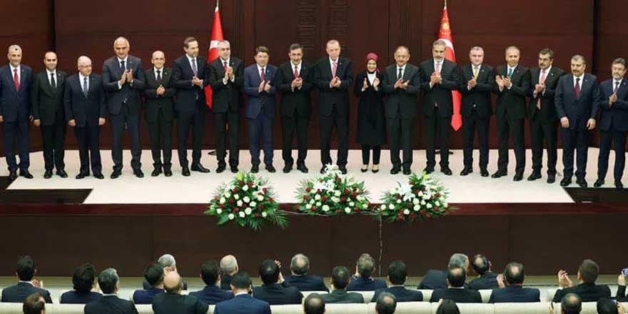 Cumhurbaşkanı Erdoğan yeni kabineyi açıkladı