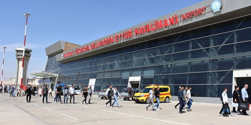 HATSO Yüksekova'da Uçak seferleri ile ilgili Bakan Uraloğlu ve THY'ye çağrıda bulundu