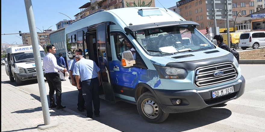 Yüksekova'da toplu taşıma araçları ile Taksiler denetlendi