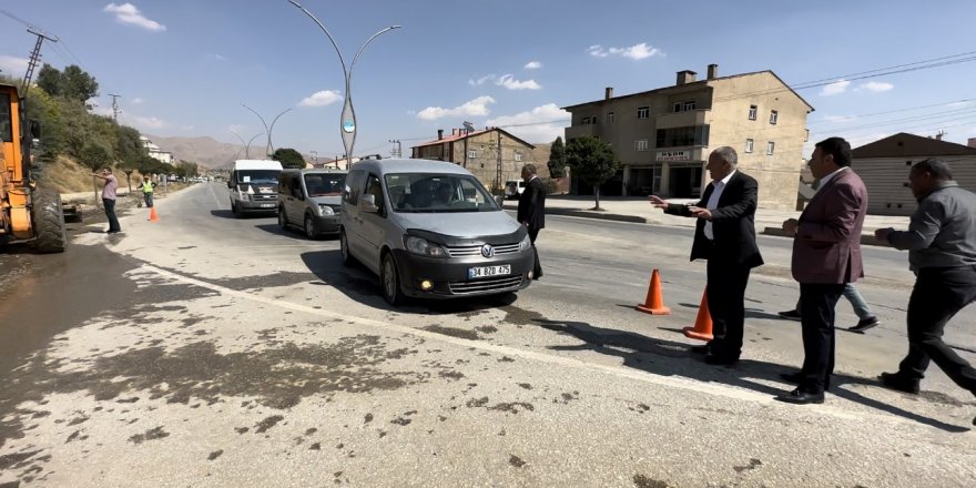 Yüksekova İpek yolunda 7 yıldır kapalı olan yol trafiğe açıldı