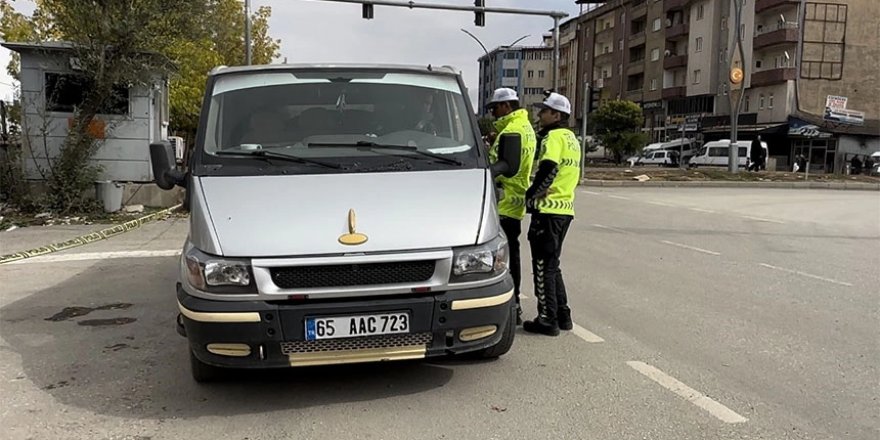 Yüksekova’da emniyet kemeri denetimi yapıldı