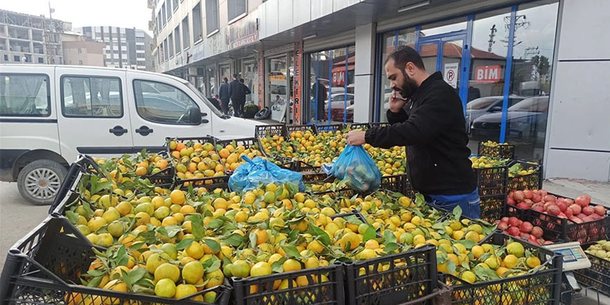 Yüksekovalı esnaftan alkışlanacak örnek davranış