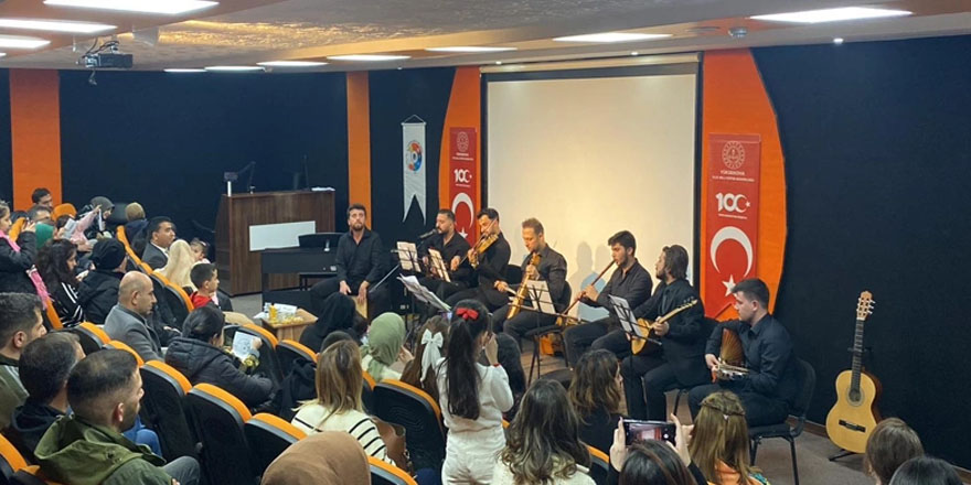 Yüksekova'da Kürtçe eserler batı müziğine uyarlandı
