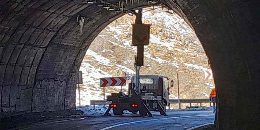 Aydınlatma Direkleri Heyelan Bölgesine kuruldu