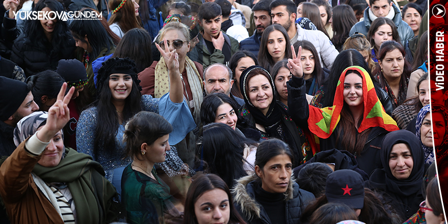 Yüksekova'da Newroz Kutlandı