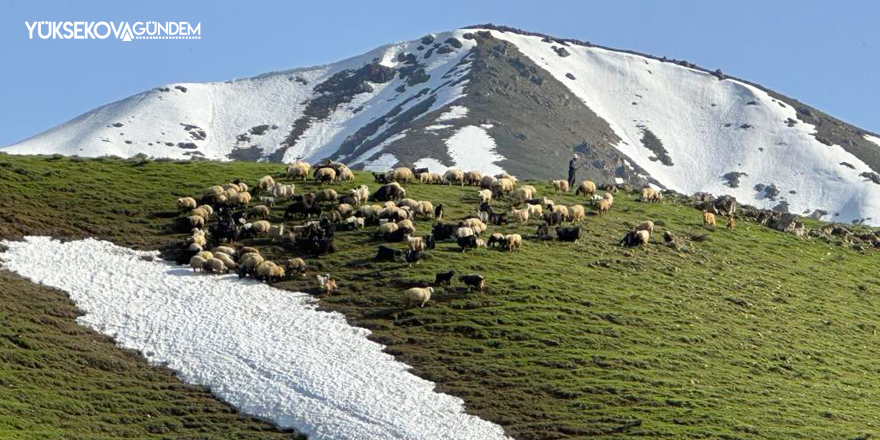 Yüksekova’da 2 mevsim bir arada