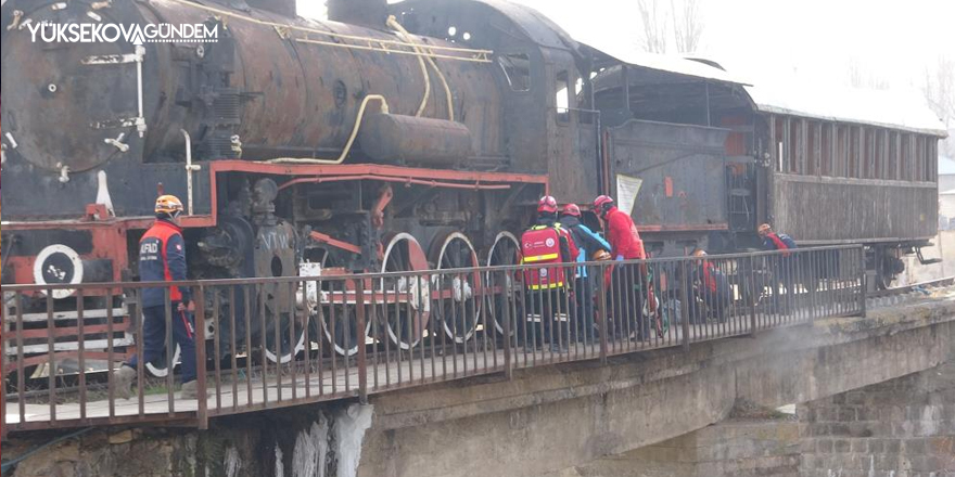 Van'da tren ve trafik kazası tatbikatları nefes kesti