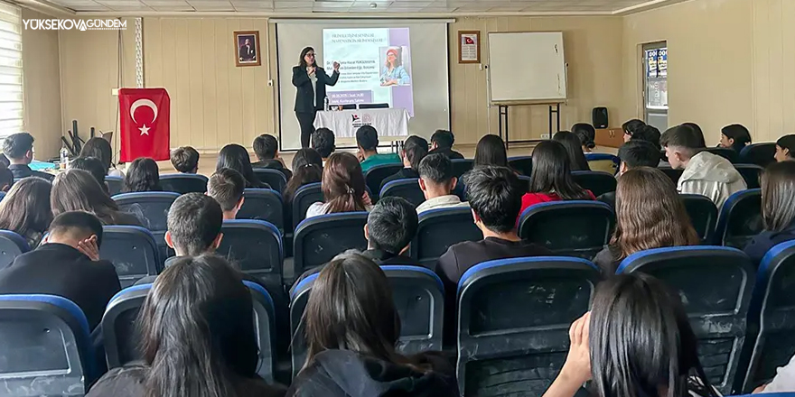 Hakkari'de “Herkes İçin Bilim” ve “Her Yerde Bilim” konferansı düzenlendi
