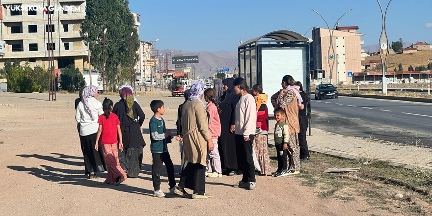 Yüksekova’da Mahalle Sakinlerinden Servis Talebi