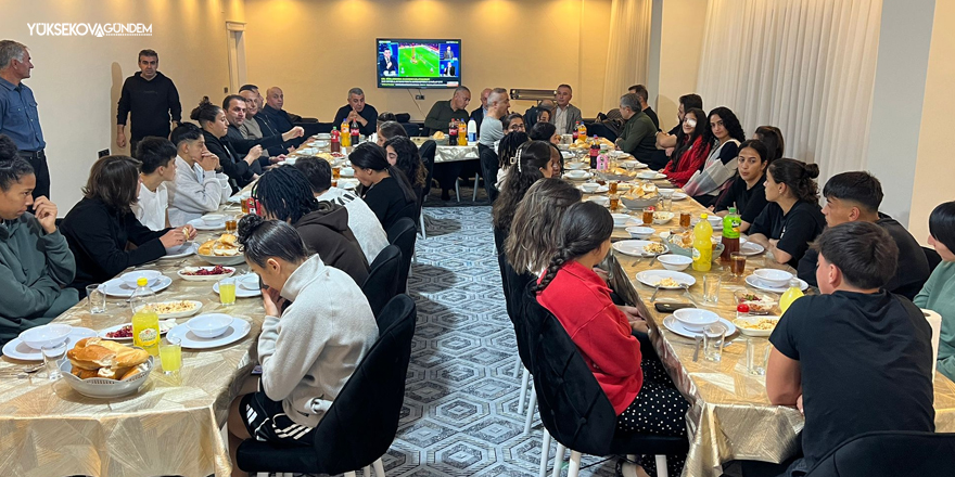 Yüksekova Spor maç öncesi moral yemeğinde buluştu