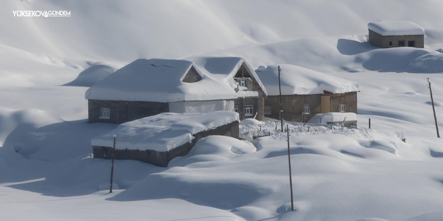 Hakkari’de 357 Yerleşim Yerinin Yolu Kapandı