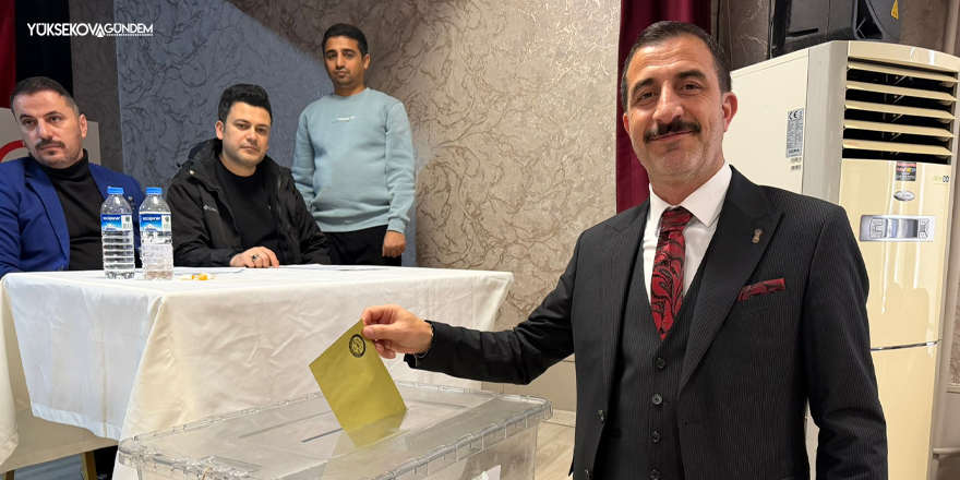 Şemdinli’de Esnaf Odasında Güven Tazelendi