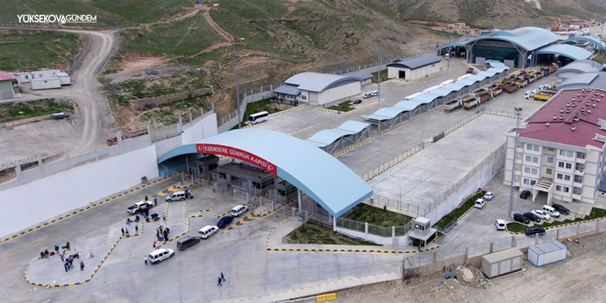 Türkiye-İran sınırında yolcu giriş çıkışlarına geçici sınırlama getirildi