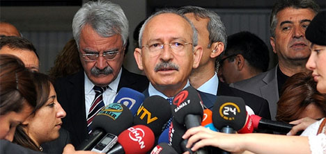 Dereyi görmeden paça sıvanır mı?