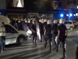Adana'da iki polis bıçaklandı
