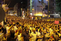 Kadıköy Ethem Sarısülük için sokakta