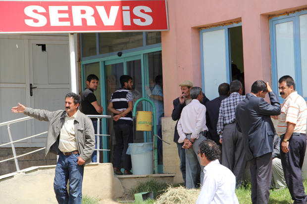 Başkalede Silahlı Kavga 2 Ölü