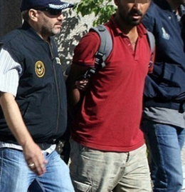 Slogan atan öğrenciye burs yok!