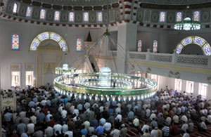5 bin kişilik cami ibadete hazır