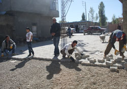 Kilitli Parke Taşı çalışmaları devam ediyor