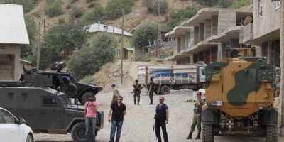 Derecik yolu hala kapalı