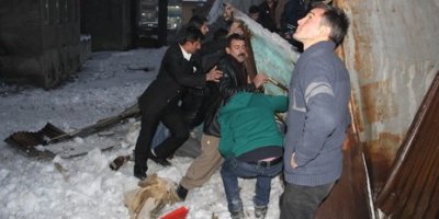 Hakkari'de çatıda düşen buz can aldı