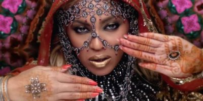 CHP'li Ağababa, Metiner'e cam bardak fırlattı!