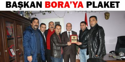 Spor Kulübünden Başkan Bora'ya Plaket