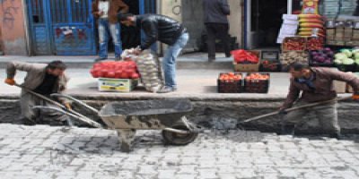 Belediye Atık su kanallarını temizliyor