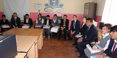 Çukurcada Tablet Bilgisayar Dağıtımı