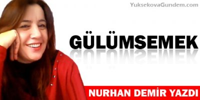 Gülümsemek