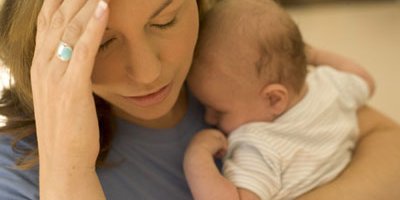 Depresif anne çocuğunu da etkiliyor