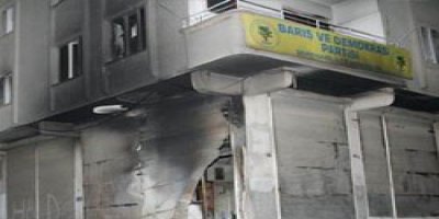 BDP binası ateşe verildi