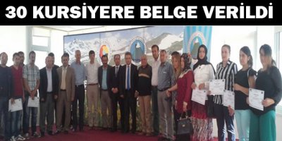 30 kursiyere girişimcilik belgesi verildi
