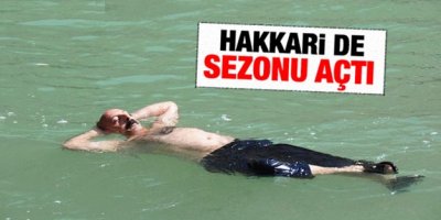 Hakkari'de sıcaktan bunalanlar Şine Deresi'ne daldılar