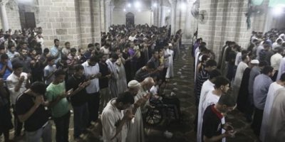 İsrail'den camiye füze