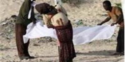 Peçe takmayan kadına infaz!