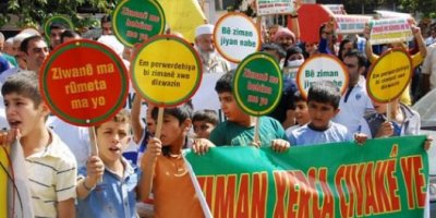 Kürtler ırkçı eğitim sistemine hayır diyor