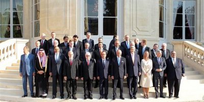 Pariste konferans, Irakta keşif uçuşları...